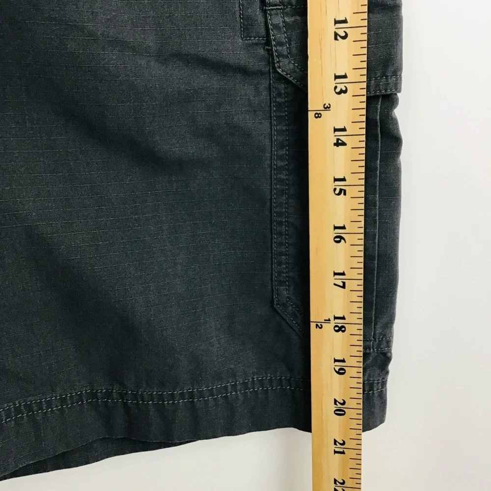 The North Face mens cargo shorts 34 waist